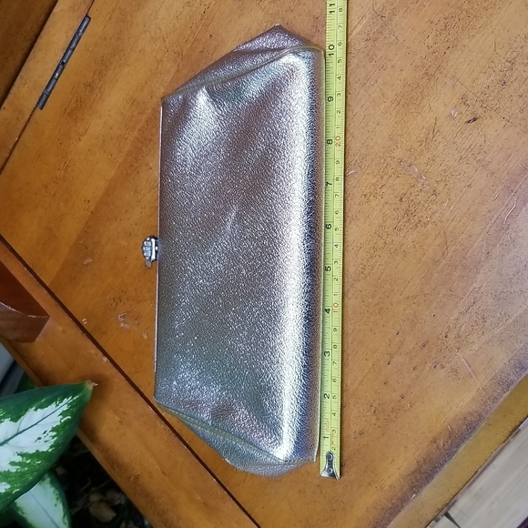 Silver Purse - Picture 15 of 16